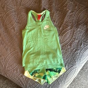Big girls size Large Nike tank top